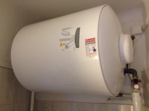 Ariston 100 litres horiz.